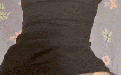 【你儿子在外面看电视你不怕吗？】偷情人妻干到一半她老公居然也打电话了过来，看着她一脸发骚的样子我干的更用力了！吓得她直呼你轻点，我在打电话！ #人妻 #口交 #美熟少妇