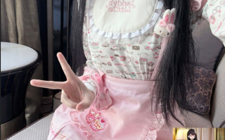 双马尾白虎萝莉『崽崽爱牛牛(xiaosusubi)』被金主爸爸蹂躏爆操 撅高高屁股主动用小穴温暖爸爸的大鸡巴【241P，84V，907M】