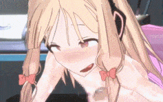 おち〇ちんの皮をもてあそぶモモイ