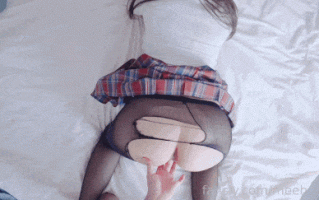 23- JK援交少女，无内黑丝，直接撕开丝袜后入中出她的小嫩穴