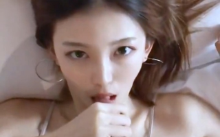 极品妹子给你口交 身材超性感给你上位骑乘