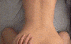 网约JK机车妹深夜一起飙车兜风，路上闲聊我说养了一只喜欢翻跟斗的猫，她吵着要看，结果被我带回出租屋对她下起了毒手！ #中出 #少女