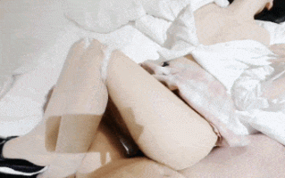 上半身真空，开裆小内裤，专业约啪套装 女主：Nuomibaby