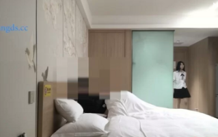 （yukiko探花原创）大学生JK妹子，穿黑丝、白丝随便操 [1V+835MB]