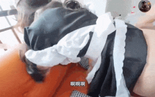 【极品身材女仆装】一上来就开喷，沙发都被打湿了，穿着女仆装的女友，在床边后入叫的太大声，害怕被人听见，后面大神越操越猛直接放声淫叫！ #少妇 #美乳 #美乳美腿