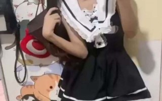 湖南长沙实验学校 刘可欣 自慰福利流出 被金主调教成小母狗 身穿JK制服各种扣穴大秀自慰