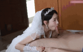 【新娘婚纱】我马上嫁人了，可以干我最后一次吗？他的没有你的大，你可以射进来，小孩就当他的养！顶级网黄第二次露脸！ #网红 #白虎 #新娘