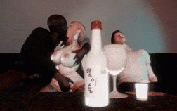 新作-VAM NTR和朋友一起喝酒niji(jcw-54)