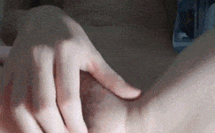 她说了一句：“爸爸，痒” 女主：小童叹气