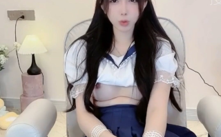 清纯妹子 JK制服 直播自慰假鸡巴急速抽插