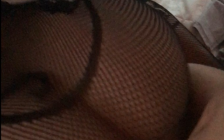 恋爱脑短发学生妹，变成男友肉便器，穿上制服情趣各种性爱，大屁股弹性十足