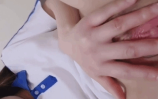 好湿啊，流了好多水”【原来是小嫩妹】手指伸得深入粉穴 [1+271M]