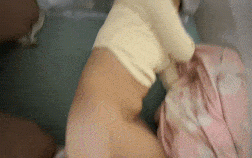 兄妹乱伦来月经的妹妹排卵期偷偷用跳蛋自慰被哥哥看到后用自己的真货满足她