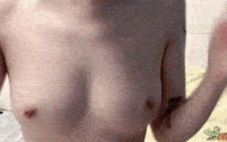 主播【喵喵大王不想说话】大眼萌妹白里透红无套后入 [16v+3.5g]