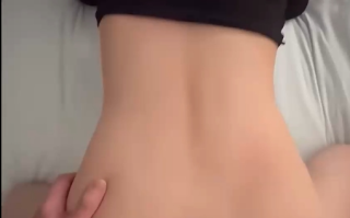 【一生要出片的高颜值女大学生，醉酒被操全过程！】看她平时喜欢去网红店打卡，趁着休假约她去喝酒趁机把她灌醉带回家无套内射！ #无套内射 #骑乘位 #美腿