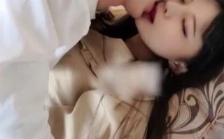 狠狠撞击黑长发美人