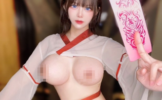 Yuna yunalu5211湾湾最强豪乳福利姬，超高颜值涩涩写真+自慰福利【128P39V314M】