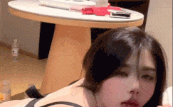 【最新巅峰颜值！身材巨好美少女！】这颜值几乎可以秒杀各种美女了！标准的S型身材，声音也是软软糯糯的，真的是人间尤物！ # 极品颜值少女