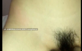 和刚开苞不久的小女友酒店开房