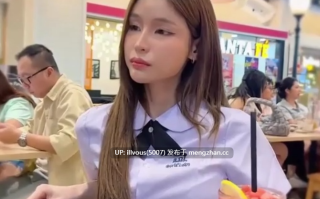 【你们的屌都是带自瞄的吗？老是想瞄我的屁眼插！】这奶子和逼绝了！诱惑的眼神盯着你吃鸡巴你受得了吗？极品颜射！ #骑乘位 #口交 #美乳