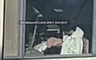 网传河南某校 男女在教室深情激吻口交 被对面宿舍楼同学拍摄全过程曝光！