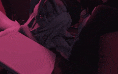 可爱的猫穿着她的兔子套装被狠狠地操了