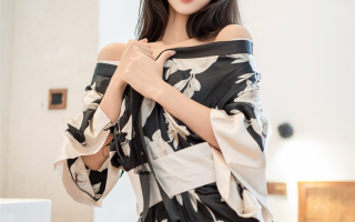 时安安 - R18 秀人模特 滴蜡 4K [90-2.74G]