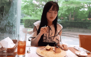 【AV】【8P 精液厕所】性感与可爱的极致美人回归！渴望激情性爱的美女被7根香蕉连续内射的精液/0907021