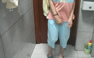 无水印 真实清纯邻家妹妹洗澡自拍 [1V+1.2G]