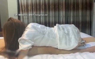 隔壁骚货被压着干