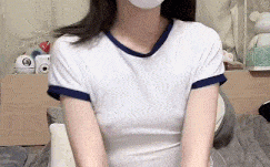 看似平常文文静静的女孩子在背后也喜欢玩逼，一度扣到自己不断冒水，淫荡的模样属实让人喜欢，真鸡巴够骚  #清纯 #肉便器 #母狗 #自慰 #高颜值