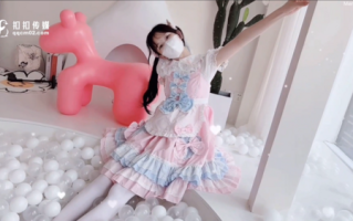 【双马尾白丝萝莉 做嗳】