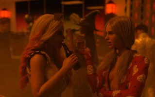 [更新] 【欧美SLG/动态】顽皮的邻居（Naughty Neighbours）V0.48 汉化中文【PC+安卓-4G】