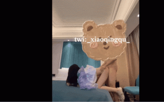 约到小萝莉 直呼顶到了,受不了了 下手也不会轻一点