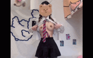 【宝宝对不起，我又出轨了，不是我定力不行，而是学姐妖力太强！】即将实习的学姐带我去庆祝，结果醉酒把学姐拉到酒店脱光丢到浴缸里狂操，学姐被我操到高潮大喊道：我的逼你操的爽吗？爽的话跟你女朋友分手吧，以后就操我好不好？ #少女 #骑乘位