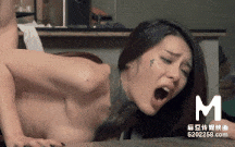 视=2【国产】麻豆传媒作品MD-0211爱露出的咖啡店员