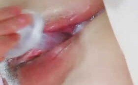 ✿童颜巨乳✿ 极品露脸05年下海学妹项圈女仆自慰大秀 爆软酥乳极嫩粉穴 湿滑窄小裂缝紧致无比 黏滑淫汁吐息穴口