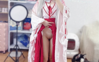 视=37【cosplay写真】全露cos无毛-懒懒睡不醒｜白虎嫩萝莉cos《千恋_万花》【49P】