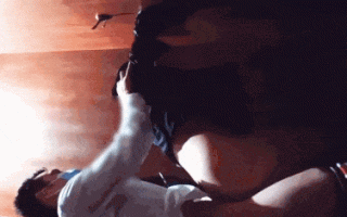 【勾引佛山售楼部女销售事件】微信发消息给母狗销售，让她在办公室里掀起裙子给我看！她不肯还说有监控，只好退而求其次带去厕所内射她，叫声太大差点被来卫生间的同事发现，太TM刺激了！ #人妻 #少妇 #母狗