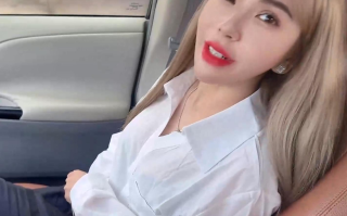 约纹身妹子酒店啪啪