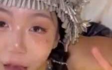 最近超火的少数民族妹子，可爱乖巧的模样好喜欢唷，含着大鸡巴好爽