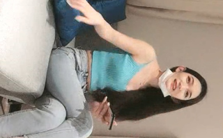 约炮网红脸，胸小粉挺，身材好，姿势多