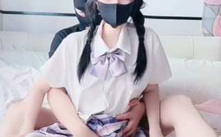 清纯白虎美穴小妹『懒懒猪』白丝美腿 插入湿润的白虎穴 [1+1.2g]