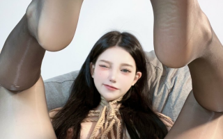 欲梦 NO.026 六月最新付费私拍 最新情欲黑丝 极品美穴 罕见逼点同框 高清 [1P3V-528MB]