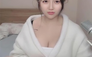 糯七七 - 气质女神邻家温柔大姐姐的绝色身材 [3v-3.7g]