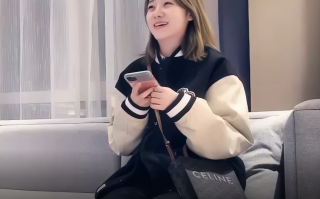 约炮短黄发纹身妹，胸粉挺，身材嫩，高清