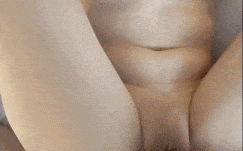 【这么闷骚的女M母狗，居然找个精神小伙男友】被主人扇爽了，做爱的时候一直让扇自己，一点纹身没有的母狗，找了个花臂男友！ #少女 #美足 #口交