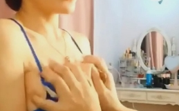 废柴弟弟调教记〉姐姐好玩还是游戏好玩啊想要玩姐姐以后不能打打游戏哦!!