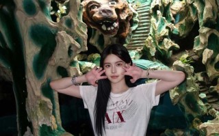 复旦大学留学的潘纬倩竟然被刚交的男友用手机把做爱的过程偷拍了下来随后惨遭外流