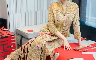 [内购] 玥儿玥er - 秀人模特 性感秀禾服 4K [84P-1.19G]